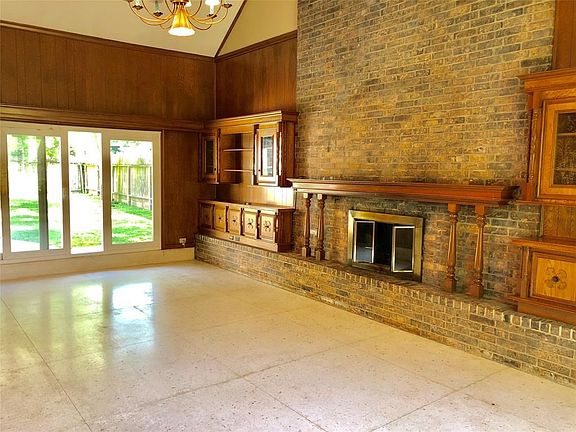 Living Room with view of back yard.