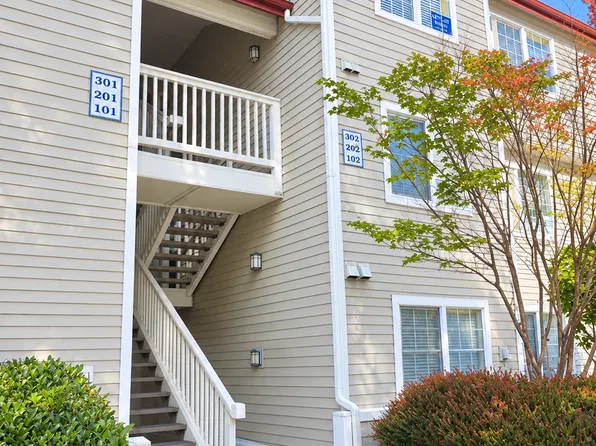 13306 SE 272nd St #202, Kent, WA 98042