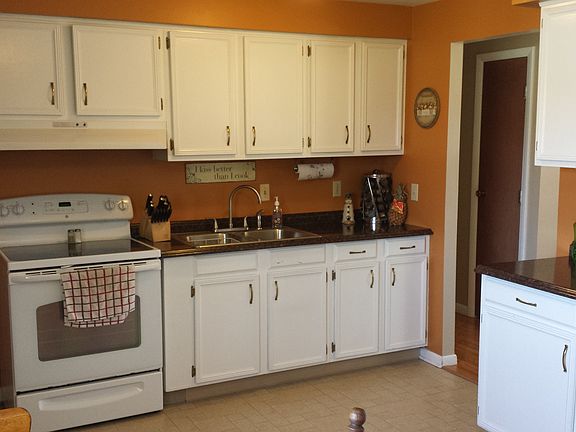 3rd image of 226 Lunar St