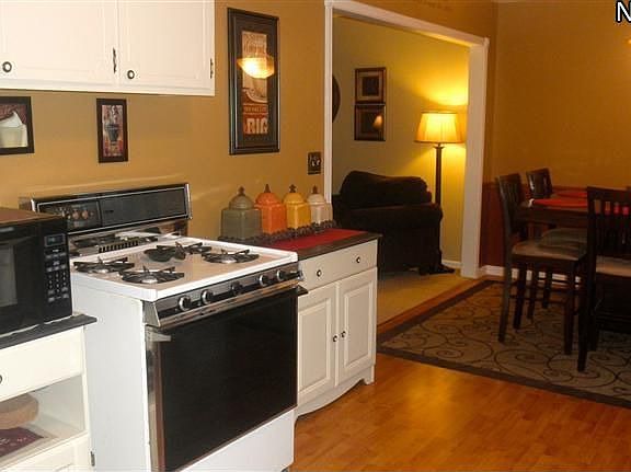 3rd image of 601 Glenwood Dr