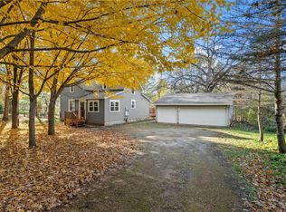 732 Rabbit Rd, Saint Peter, MN 56082