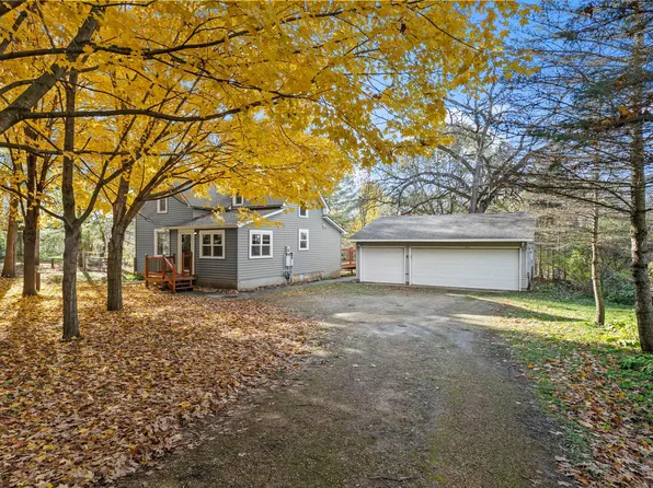 732 Rabbit Rd, Saint Peter, MN 56082