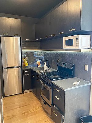 4th image of 318 Evergreen Ave #4