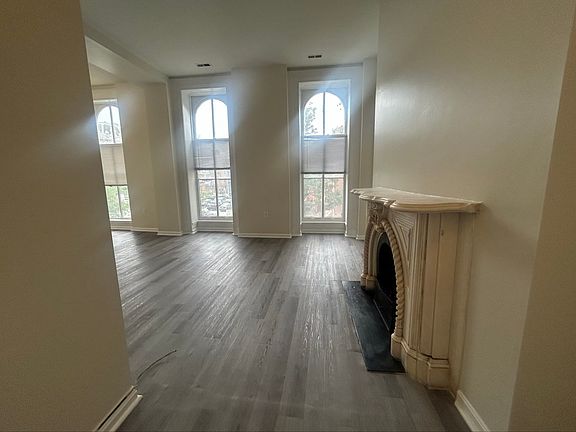 5th image of 900 Cathedral St APT 306