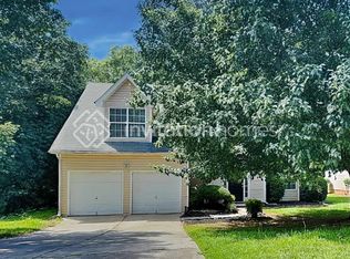 438 Pecan Wood Cir, Fairburn, GA 30213
