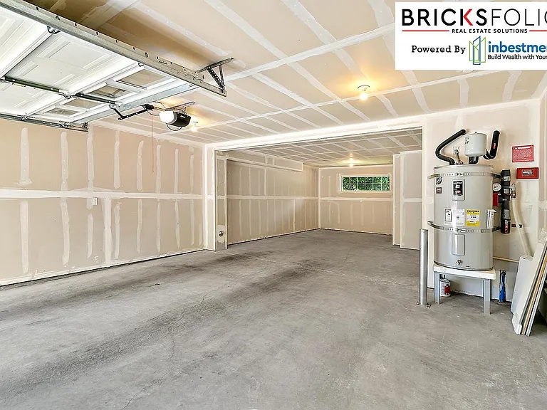 Huge Garage with tons of space for all your extra stuff.