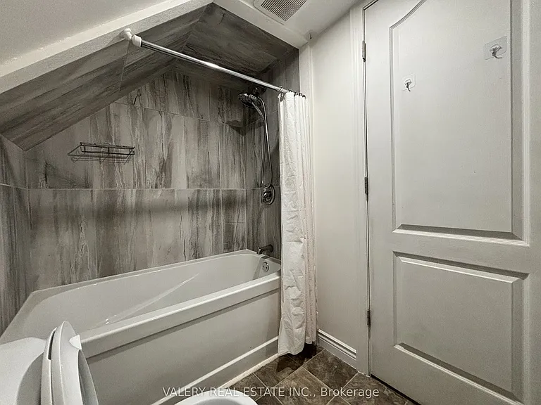 1091 Highland Ave #1 — Photo 4