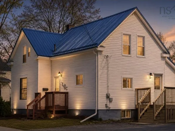 306 Frederick St, New Glasgow, NS B2H 3N8