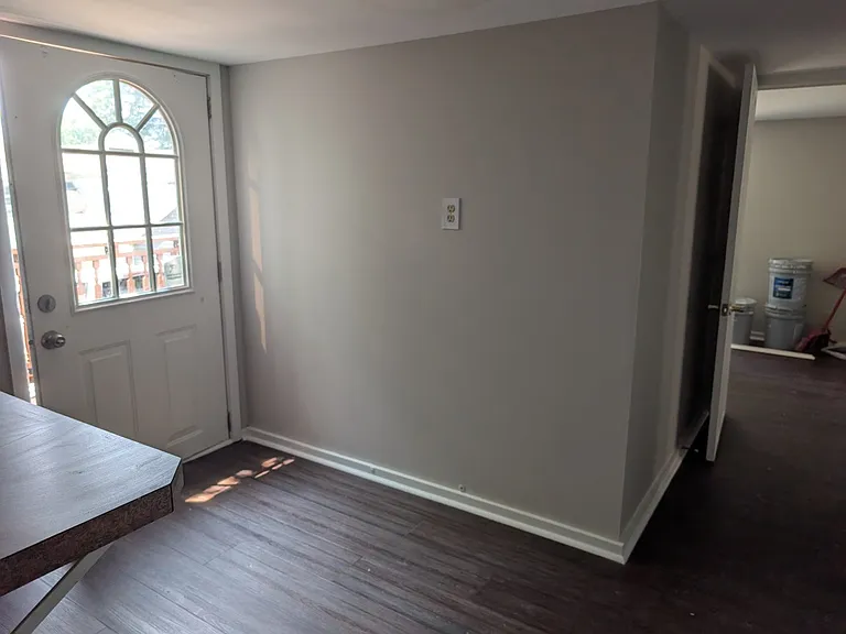 728 E Main St #4 — Photo 1