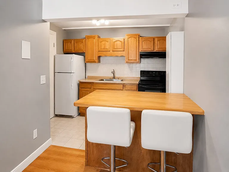 11A Commonwealth Ct #11 — Photo 4