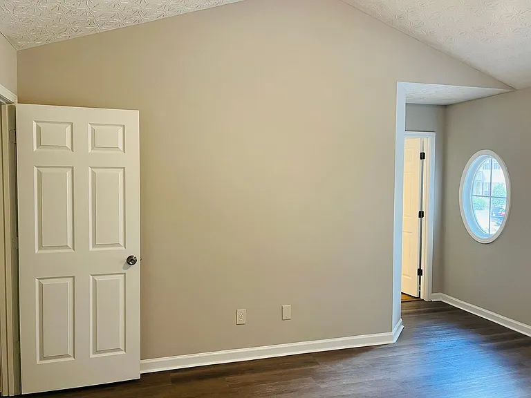 4014 Carisbrook Dr — Photo 32
