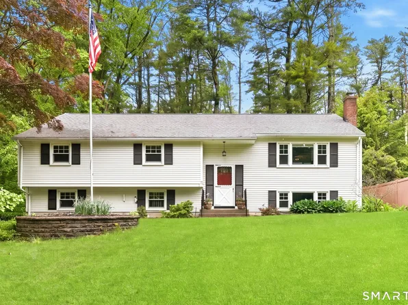 44 Old Colony Road, North Stonington, CT 06359