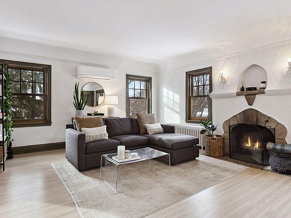 4th image of 2915 W 43rd St #2