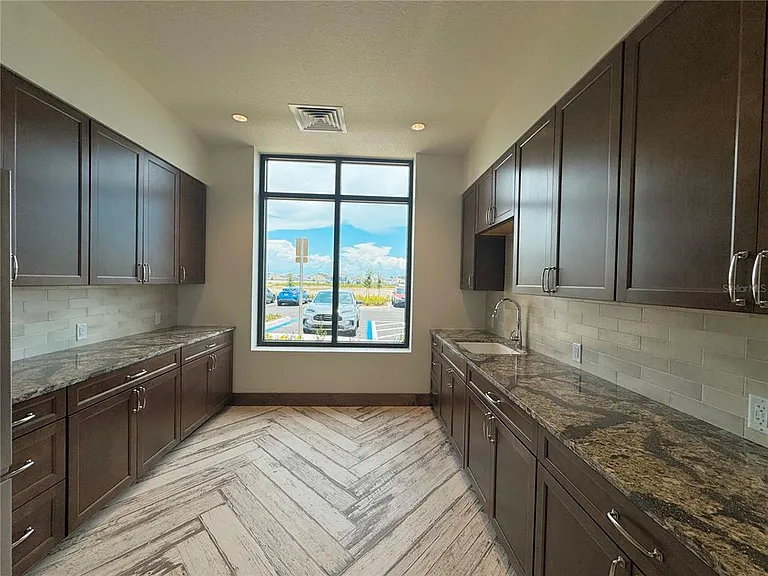 2711 Pioneer Trl — Photo 34