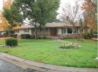 4700 S Land Park Dr, Sacramento, CA 95822