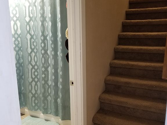 5th image of 11504 Creviston Dr NW