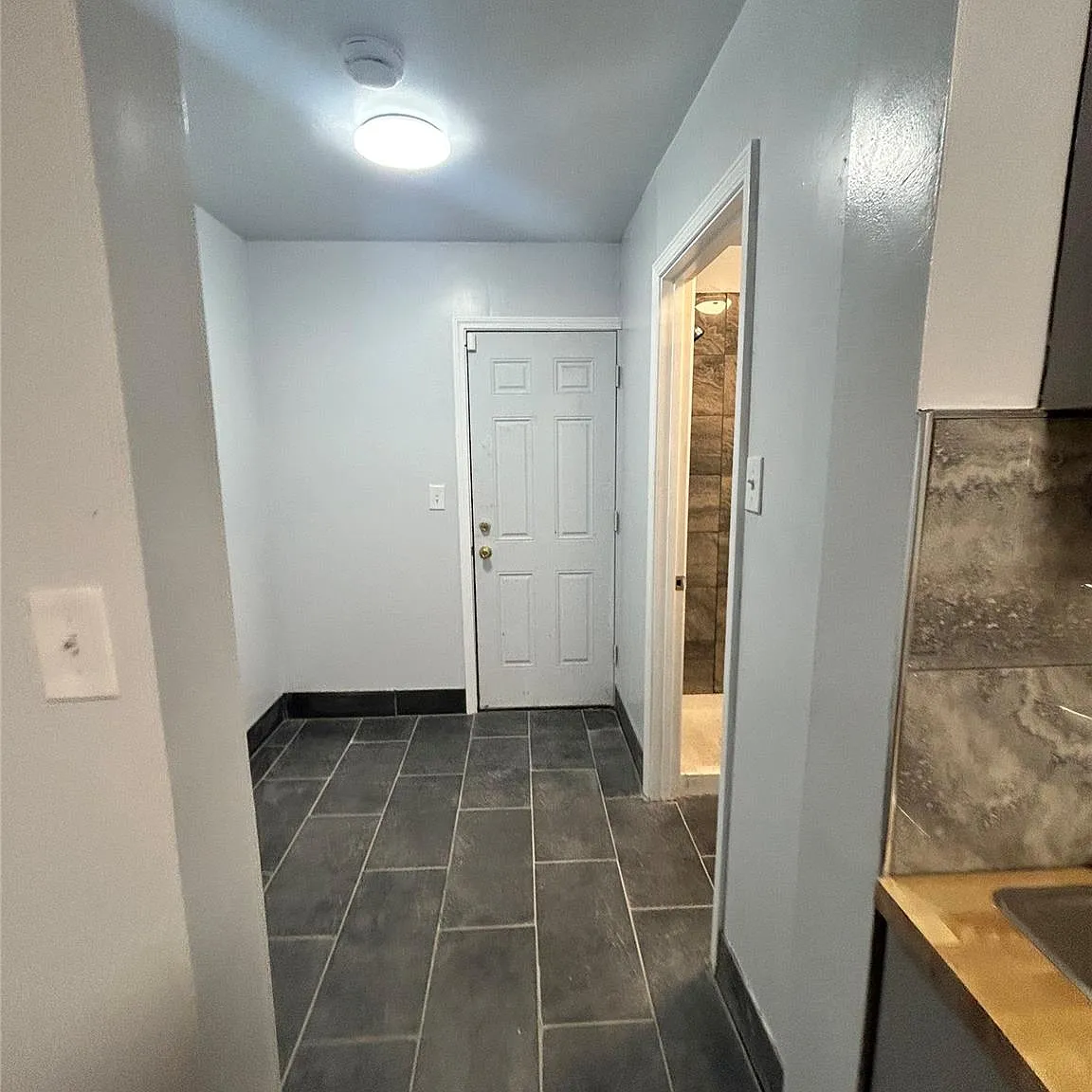 2 bed, 2.0 bath, 860 sqft, $1,100 — Photo 4