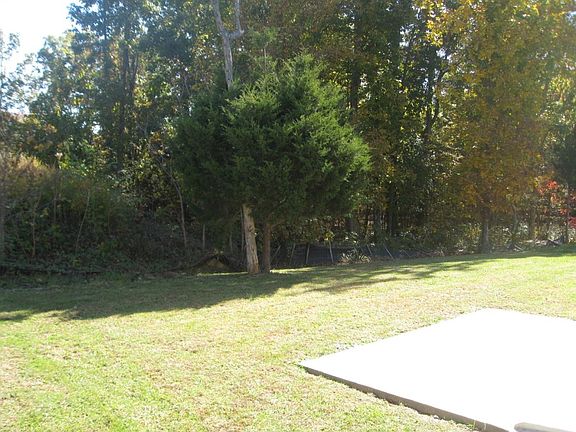 5th image of 129 Dreville Dr