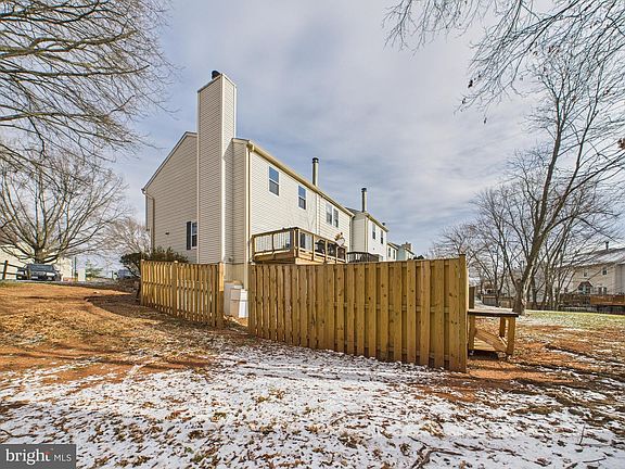 5th image of 9049 New Britain Cir