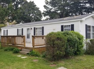 14 4th Ave, Pocasset, MA 02559