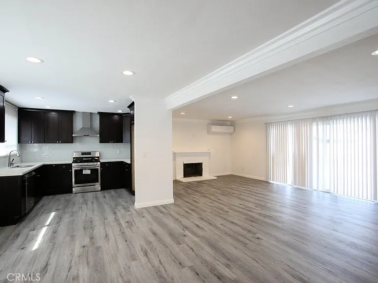 15952 Standish Ln — Photo 4