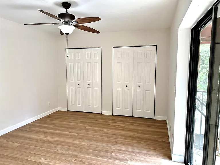 8074 Severn Dr — Photo 16