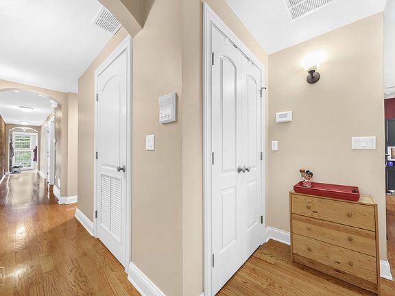 2nd image of 6714 N Glenwood Ave #P-2