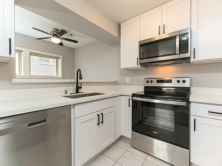 506 E Howell St #E312 — Photo 7