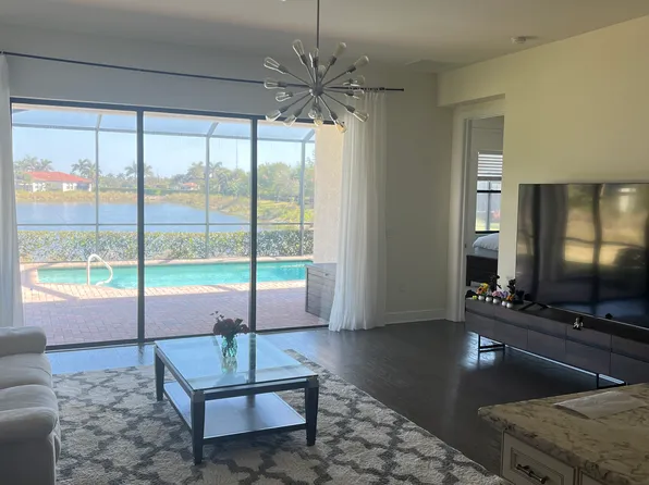 1534 Marton Ct, Naples, FL 34113