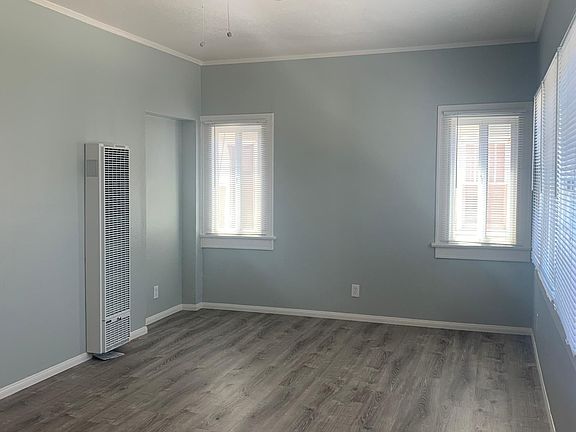 4th image of 424 N Rose Pl