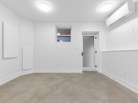 5th image of 113 Lansdowne Ave