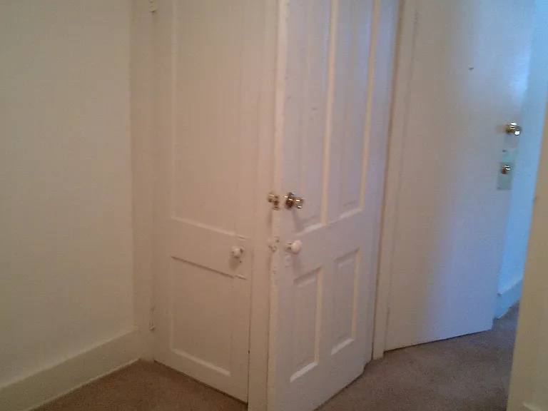 402 W Clark St — Photo 17
