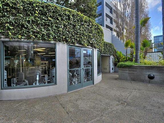 4th image of 300 3rd St APT 322