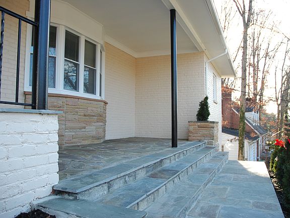 4th image of 100 E Deer Park Dr