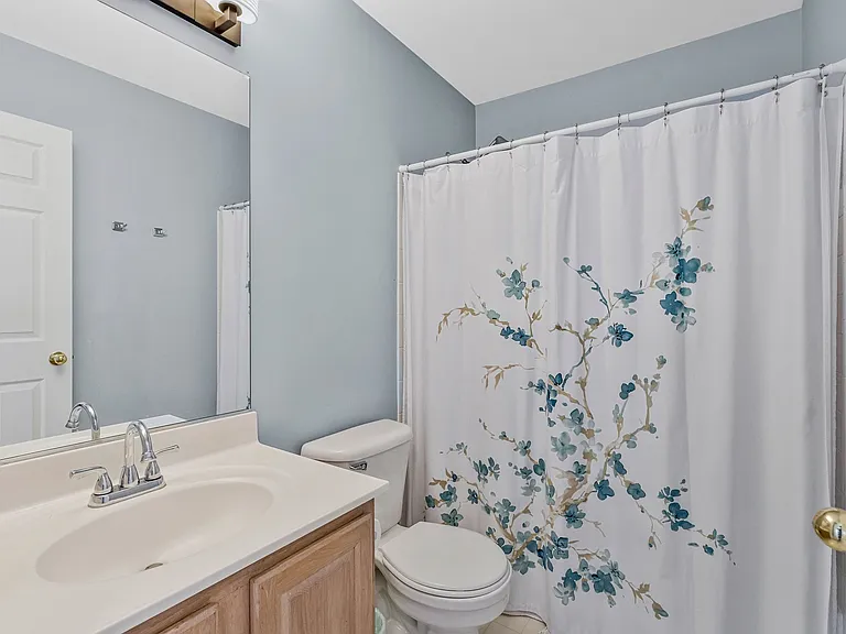 611 Curtin Pl SE — Photo 33