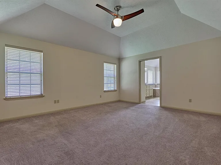 13511 Summer Hill Dr — Photo 7