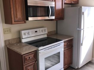 445 Iowa Ave #1, Aurora, IL 60506