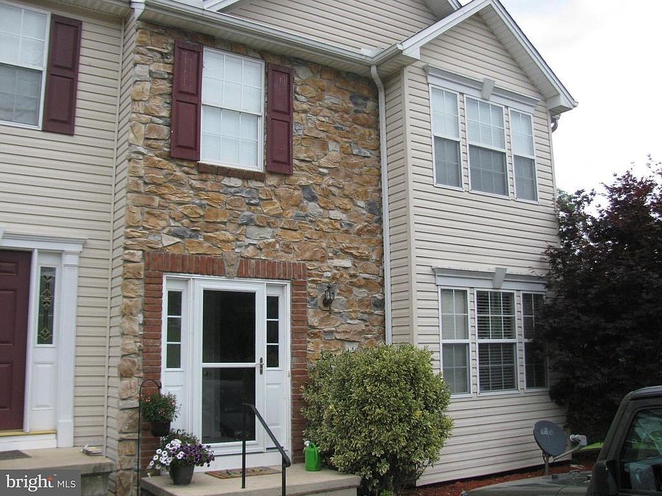 1st image of 394 Madison Dr
