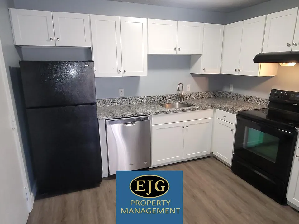 39 Old Hackett Hill Rd #2E