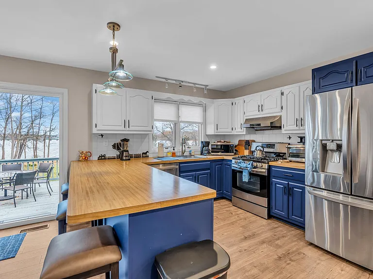 180 Hartshorne Rd — Photo 8