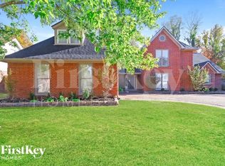 8827 Dewberry Ln, Cordova, TN 38016