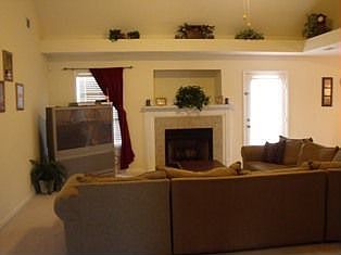 Family Rm w/Fireplace