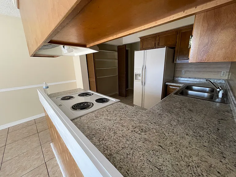 2679 Aberdeen Ct — Photo 5