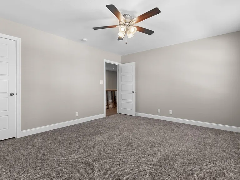 618 Battery Ct — Photo 32