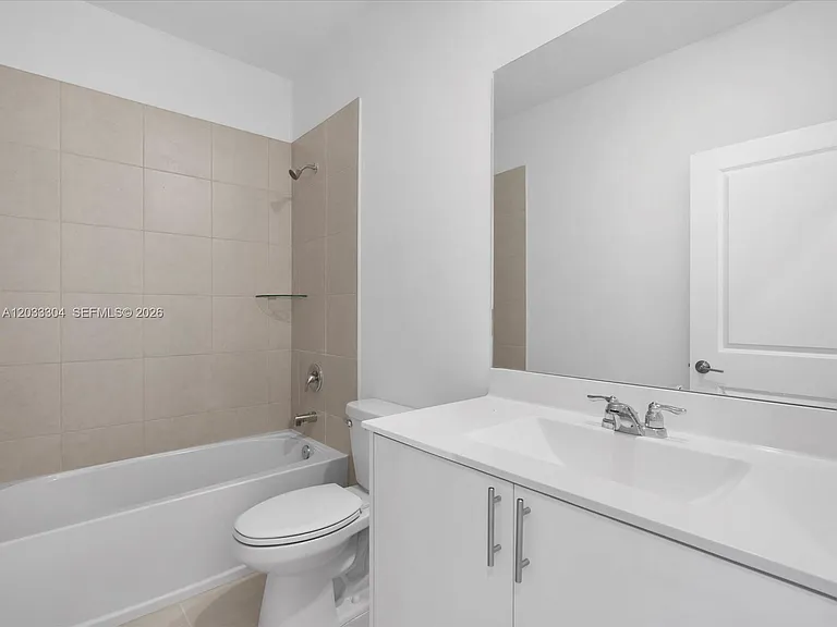 106 SW 184th Pl #106 — Photo 31