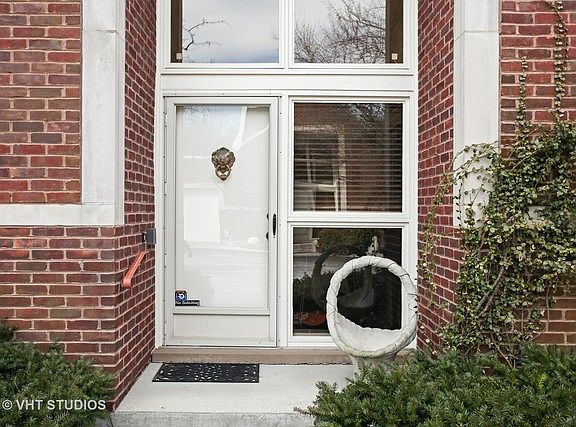 2nd image of 650 Crofton Ave S