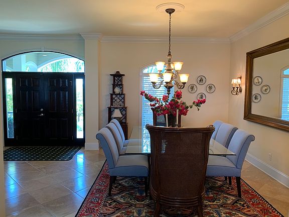 Formal Dining