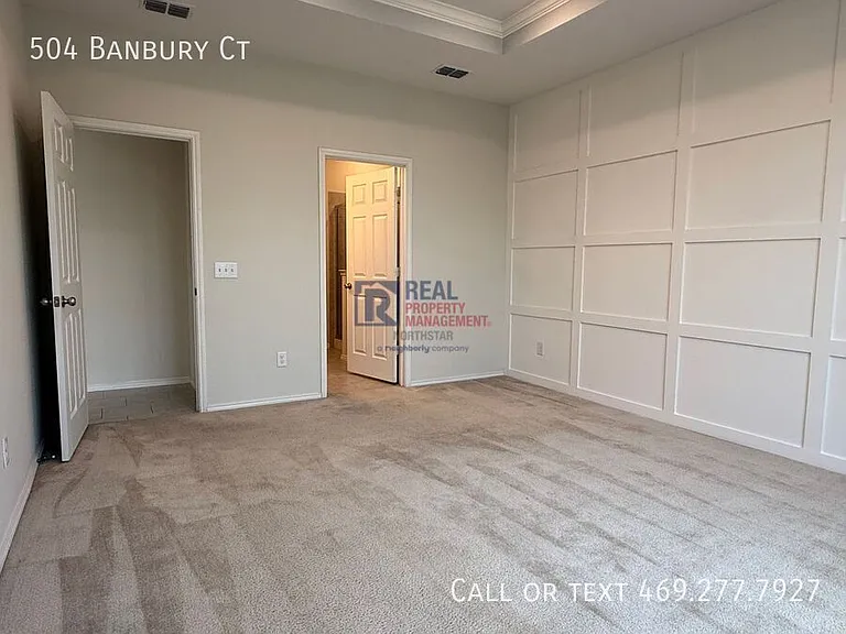 504 Banbury Ct — Photo 23