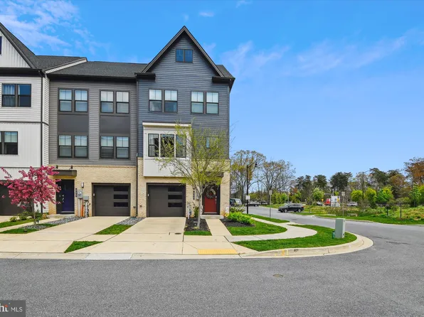 663 Chalcedony Ln, Glen Burnie, MD 21060