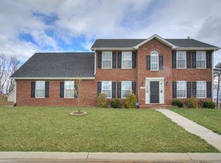 100 Aldwych Ave, Christiansburg, VA 24073
